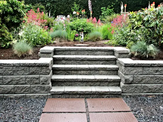 Retaining Walls As A Decorative Landscaping Feature in Fruitland Park FL Retaining Walls As A Decorative Landscaping Feature in Fruitland Park FL